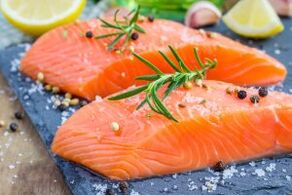Filets de saumon dans l'alimentation des hommes à libido réduite